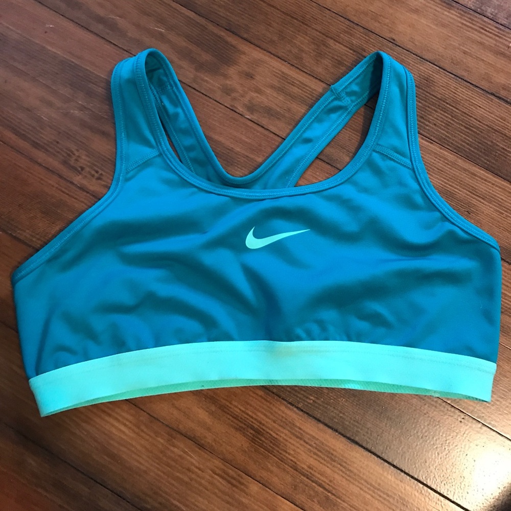 NIKE sports bra